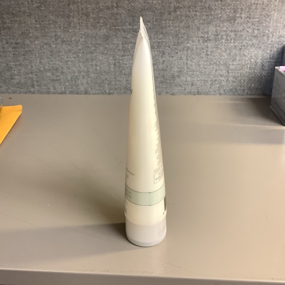 Avon Anew Clean Purifying Gel Cleanser Brand New Factory Sealed - Picture 4 of 13